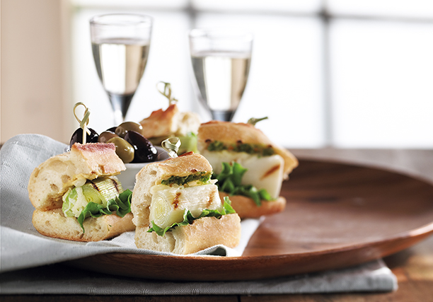 Recette de hot-dog aux mignons de poireaux pour faire une version végétarienne du hot-dog