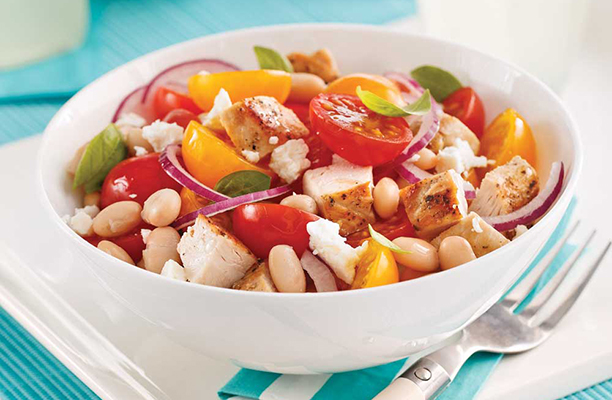 Salade de poulet à la méditerranéenne faite avec des poireaux tranchés Les Cultures de chez nous