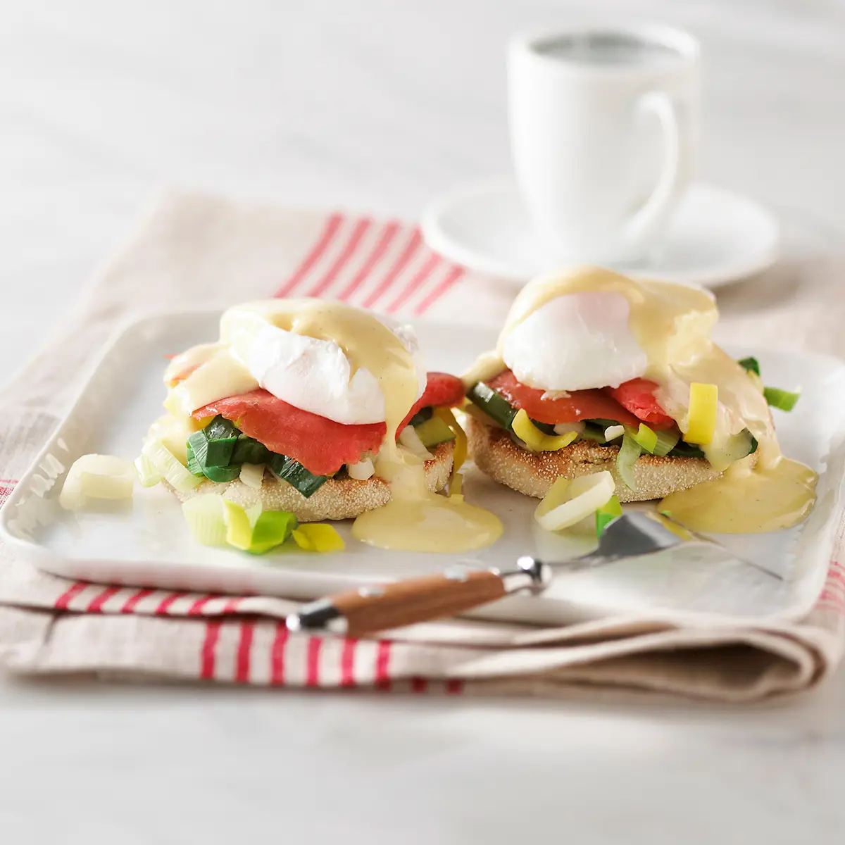 Eggs Benedict with leeks