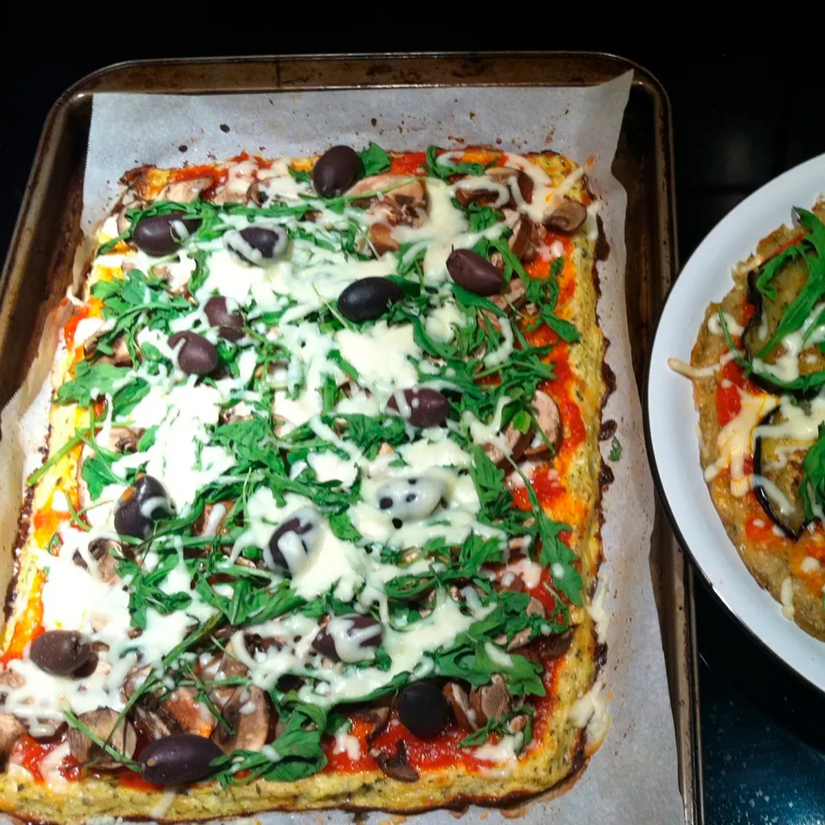 Gluten-free leeks and goat cheese pizza