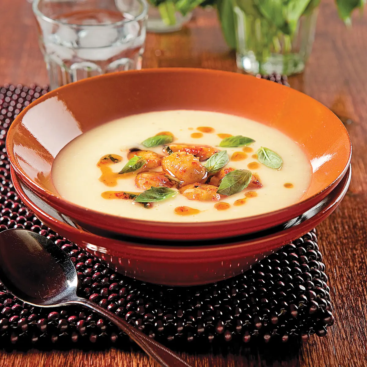 Leek soup with gnocchis